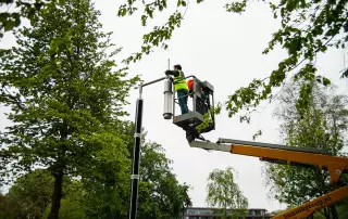 Soluxio solar light pole easy installation